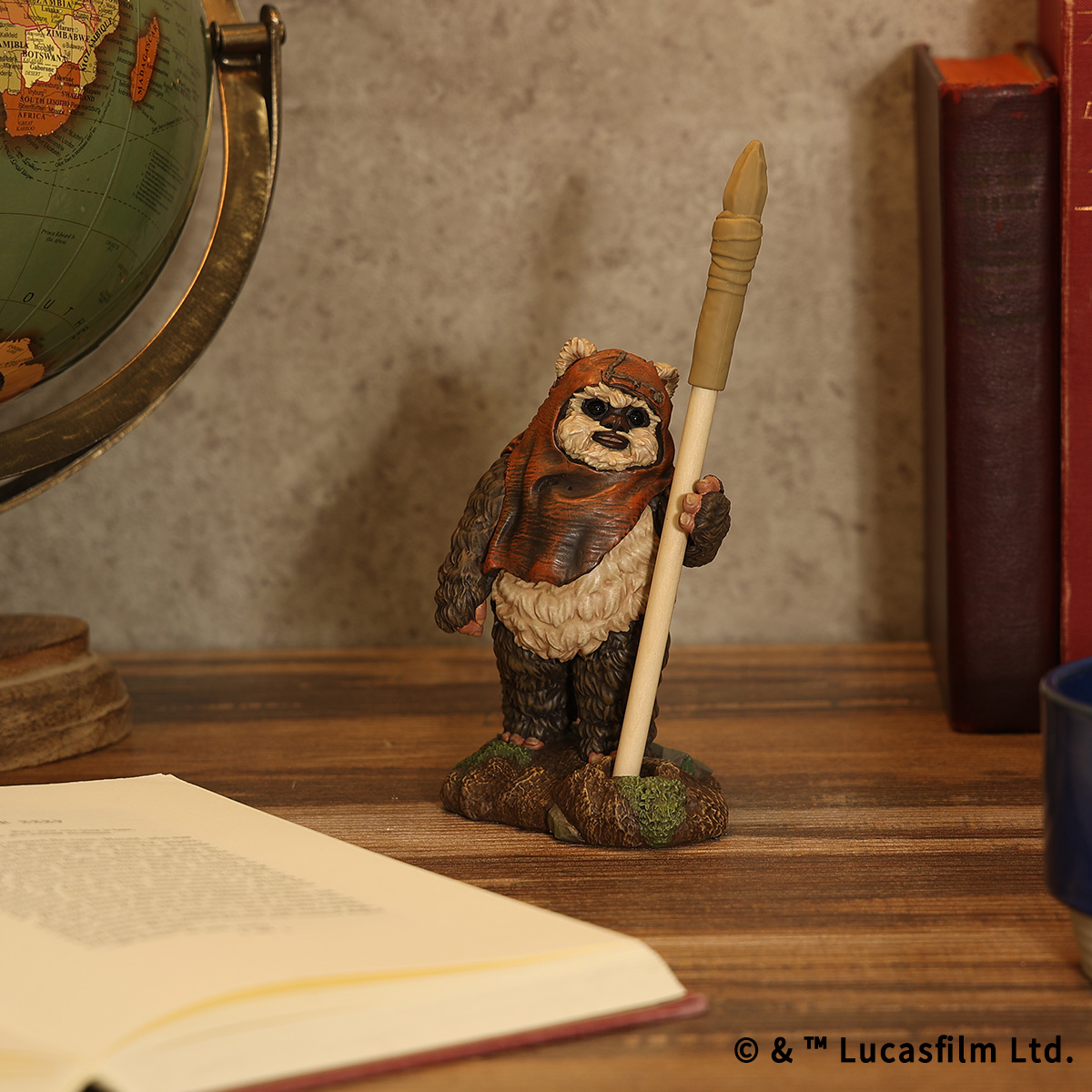 本物そっくりなイウォークのペンスタンド